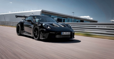 La nouvelle Porsche 911 (992) GT3 RS est pour bientôt : en voici un avant-goût