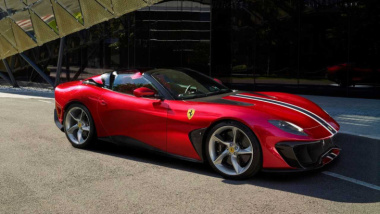 Ferrari - Un roadster 