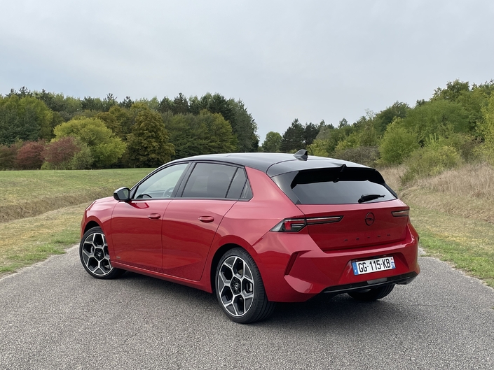 Essai - Opel Astra 1.5 D (2022) : que vaut le seul diesel ?