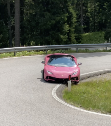 VIDEO - Tout proche d'arracher le pare-choc de sa Lamborghini sur ce drift