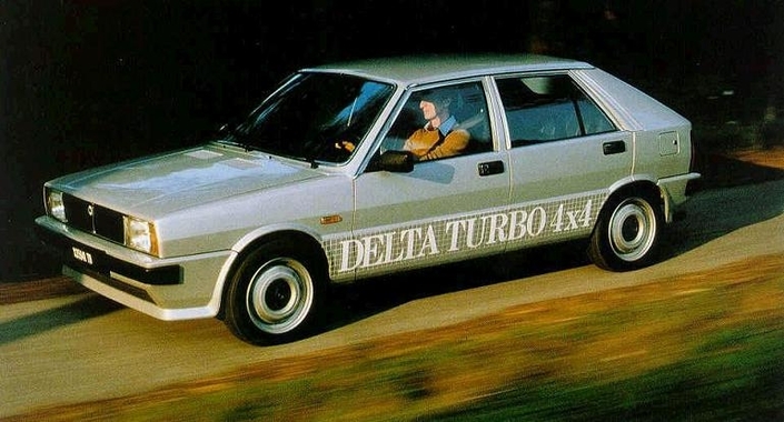 Au salon de Turin 1982, le concept Delta Turbo 4x4 annonce ce qui va suivre : les HF et HF 4WD.