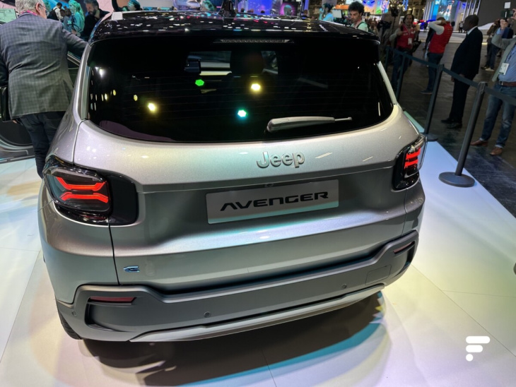 android, nous avons vu la jeep avenger : la première voiture 100 % électrique du spécialiste des suv