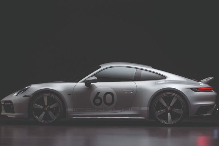 porsche 911 sport classic (2022). hommage et surprises techniques