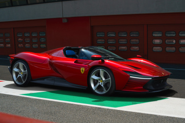 Ferrari Daytona SP3 (2022). Un V12 de 840 ch pour la nouvelle Icona
