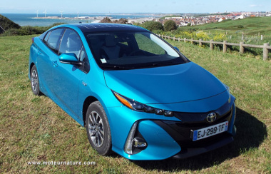 Toyota Prius hybride rechargeable - Essai détaillé - La plus sobre de toutes !