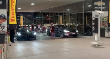Une Tesla Model S Plaid défie une Bugatti Divo dans une course en ligne, les millions font-ils la différence ?