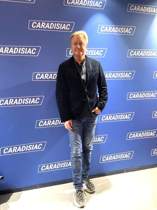 Henrik Fisker sur le stand Caradisiac