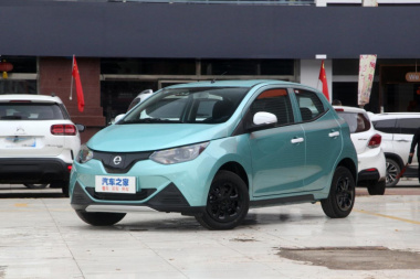 Renault lance une nouvelle citadine électrique en Chine
