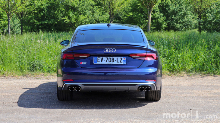 essai comparatif - l'audi s5 sportback affronte la kia stinger gt