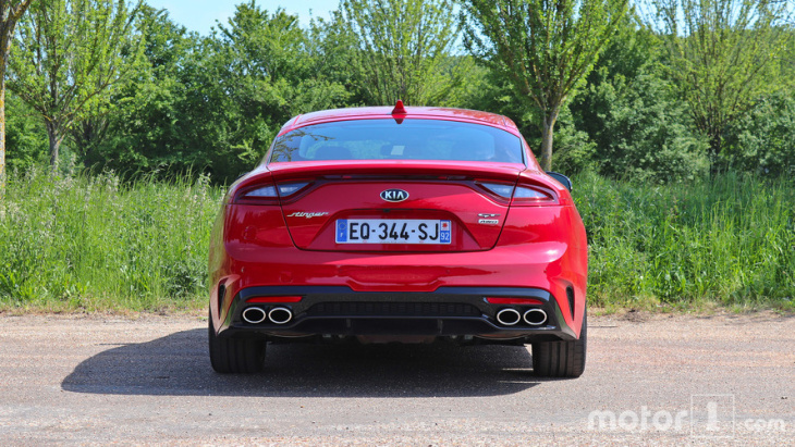 essai comparatif - l'audi s5 sportback affronte la kia stinger gt