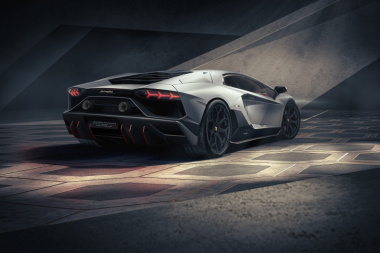 La future Lamborghini Aventador sera bien équipée d’un V12 !
