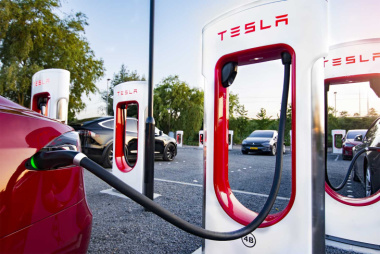 Tesla casse ses prix aux Superchargeurs