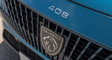 La Peugeot 408 officialise ses prix, voici tous les tarifs pour acheter la berline surélevée du Lion