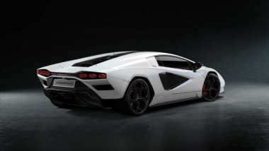 Lamborghini rappelle la Countach à cause de son capot moteur