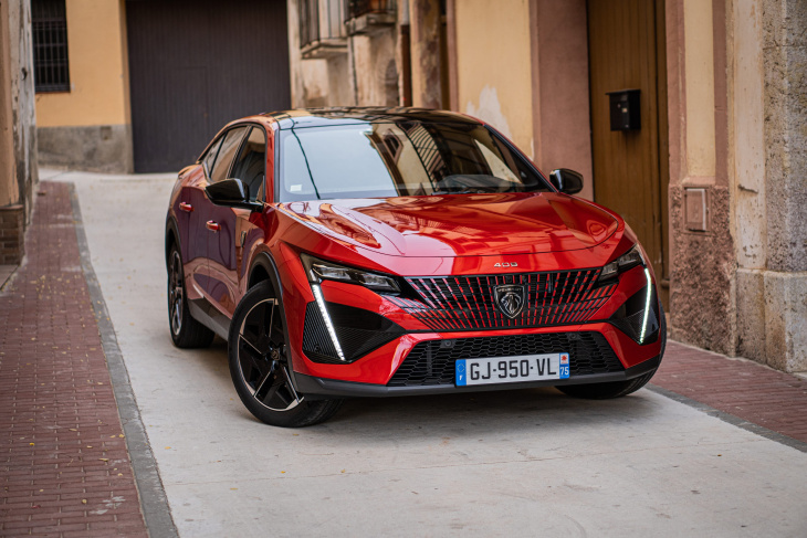 essai peugeot 408 hybrid 225 gt : le malin cocktail d’une berline et d’un suv