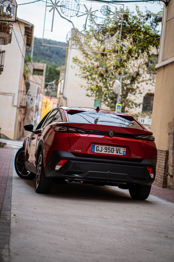 essai peugeot 408 hybrid 225 gt : le malin cocktail d’une berline et d’un suv