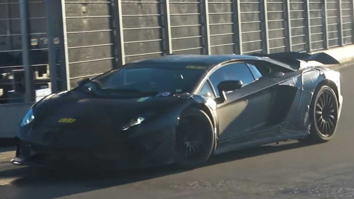 Nouvelle vidéo espion de la Lamborghini Aventador.