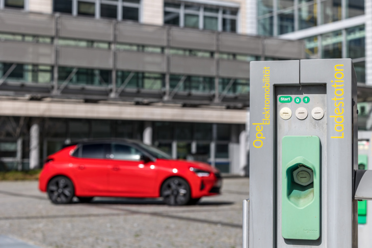 android, opel corsa-e vs. fiat 500 électrique : laquelle est la meilleure voiture électrique ?