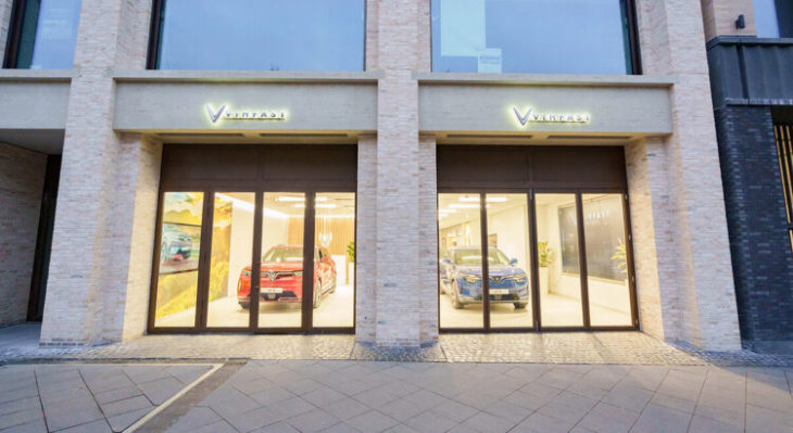 vinfast ouvre ses premiers points de vente en europe