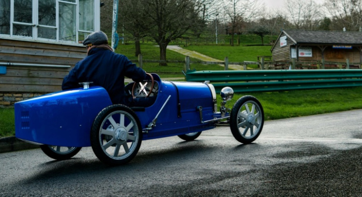 bugatti baby ii carbon edition : le cadeau de noël des propriétaires de w16 mistral
