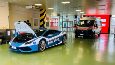 La police italienne livre deux reins en Lamborghini Huracan