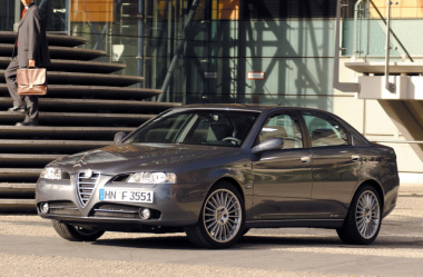 Alfa Romeo 166 V6 (1998 – 2007), la reine des voyages symphoniques, dès 3 500 €