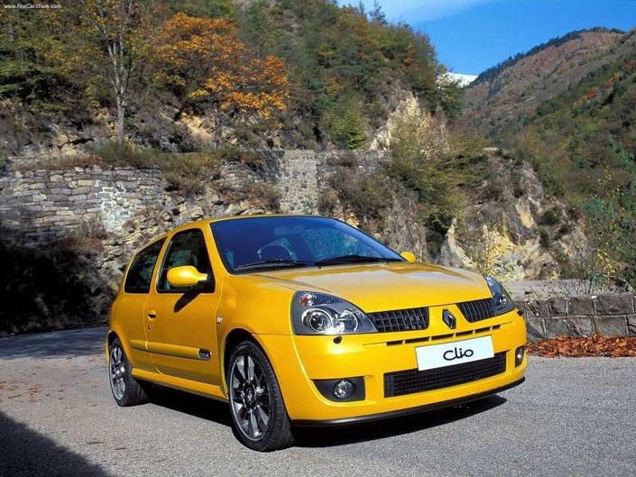 Renault Clio II RS phase 2 (2001-2005), ici en photo une version 182 ch apparue en 2004.