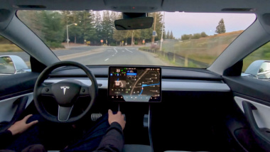 Les Tesla sont les voitures les plus sûres du monde, malgré ce troublant carambolage