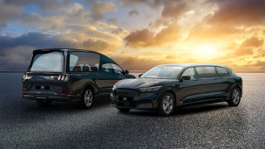 Une entreprise britannique transforme la Ford Mustang Mach-E en corbillard et en limousine électrique