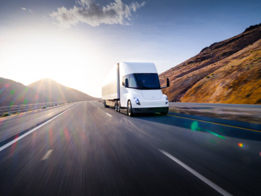 Tesla Semi : on devrait croiser de plus en plus le camion électrique sur les routes, mais pas en Europe