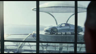 Glass Onion : quand la Porsche 918 Spyder se compare à la Joconde
