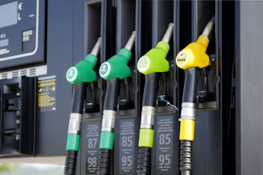 Les prix du carburant baissent enfin et le diesel redevient moins cher que l'essence