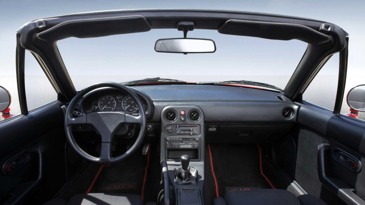 Christian von Koenigsegg choisirait une Mazda MX-5 pour son dernier plein de carburant
