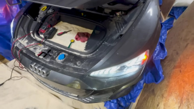 VIDEO - Comment sauver une Audi e-tron GT grâce au riz ?