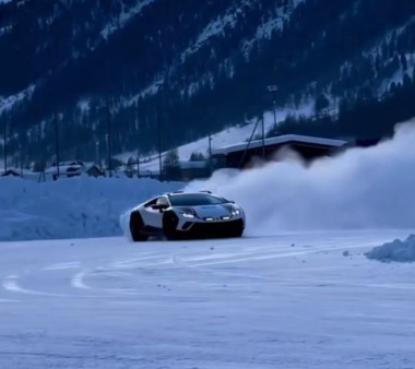 VIDEO – La Lamborghini Huracan Sterrato en action sur le neige
