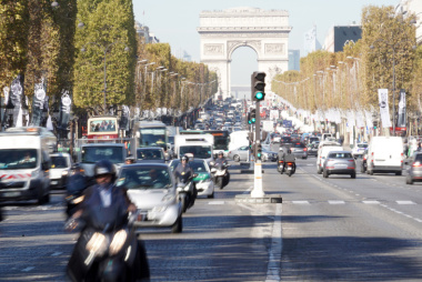 À Paris, Bordeaux, Lyon, c’est la galère pour rouler en ville