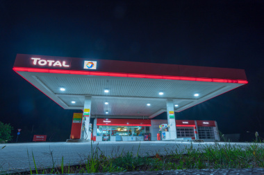 Essence et Diesel, le PDG de TotalEnergies plafonne le prix à 1,99 € par litre