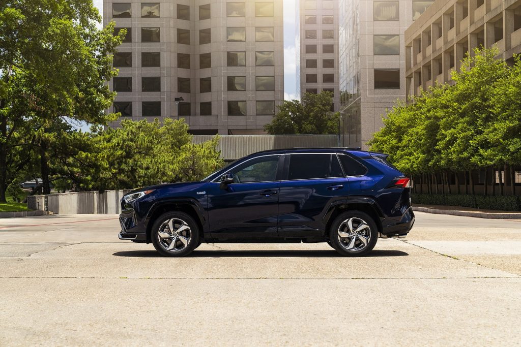 android, le toyota rav4 2023 débute à 35 534 $ au canada