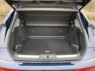 Cubant 541 litres, le coffre est relativement grand : celui d'un Mercedes GLC hybride n'offre que 470 litres.