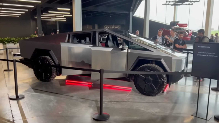 Un prototype du Tesla Cybertruck révèle plusieurs nouveautés