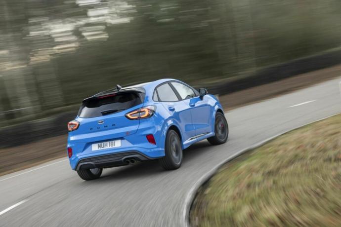 Ford Puma ST Powershift (2023) : passage à l'hybride pour allier sportivité et efficience