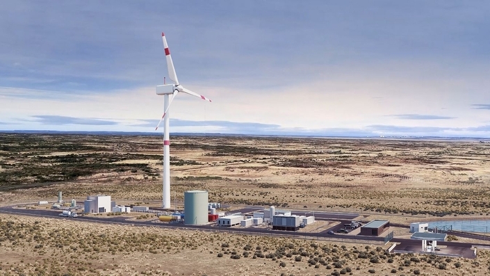 Porsche et Siemens Energy se sont associés à de nombreuses entreprises internationales pour construire une usine produisant du carburant de synthèse quasiment neutre en CO2, à Punta Arenas, au Chili. L'unique éolienne présente peut tourner à plein régime 270 jours par an, soit trois à quatre fois plus qu'une éolienne située en Allemagne.