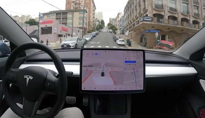 Aux Etats-Unis, le système de conduite « autonome » FSD de Tesla est touché par une campagne de rappel. 362 758 voitures sont concernées (Model S, X, 3 et Y).