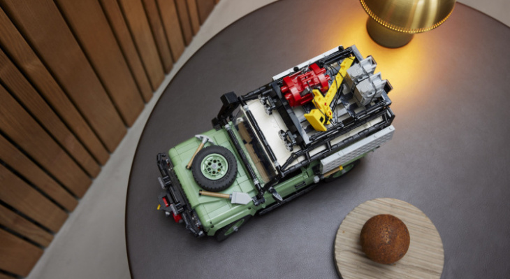 lego lance un land rover defender classic 90 de 2 336 pièces pour un prix salé