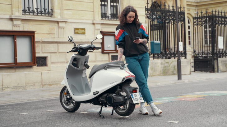 test kymco i-one : le scooter électrique qui n’en fait qu’à sa tête