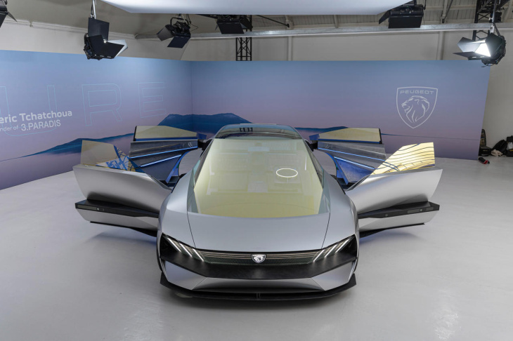 concept car peugeot,  technologies de sécurité active et passive,  vidéo de voiture, peugeot inception : à la rencontre du futur de la marque