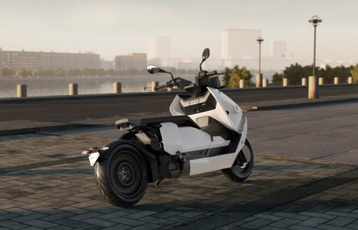 scooter électrique : bmw ce 04 en location à 180 euros par mois, bonne ou mauvaise affaire ?
