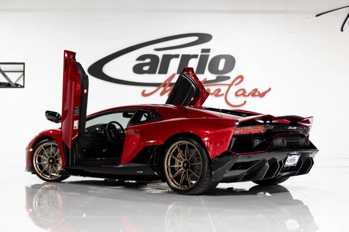 Une Lamborghini Aventador Ultimae adjugée à 695 000 dollars