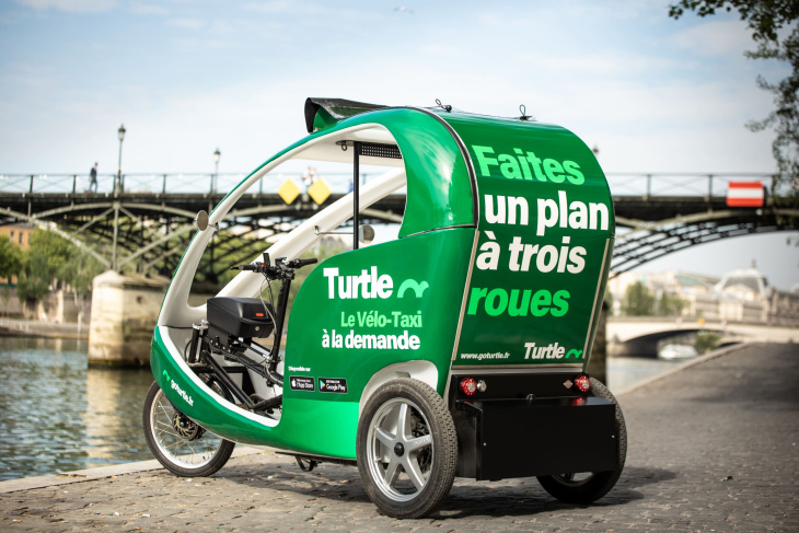 ce nouveau service de vélo-taxi électrique débarque à paris pour se déplacer sans vous ruiner