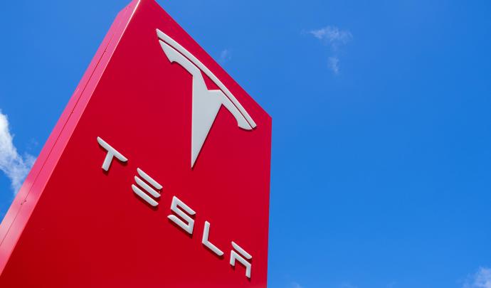 Tesla, marque automobile la plus valorisée au monde devant Mercedes et Toyota